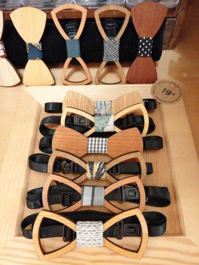 Noeud papillon en bois ajouré enfant