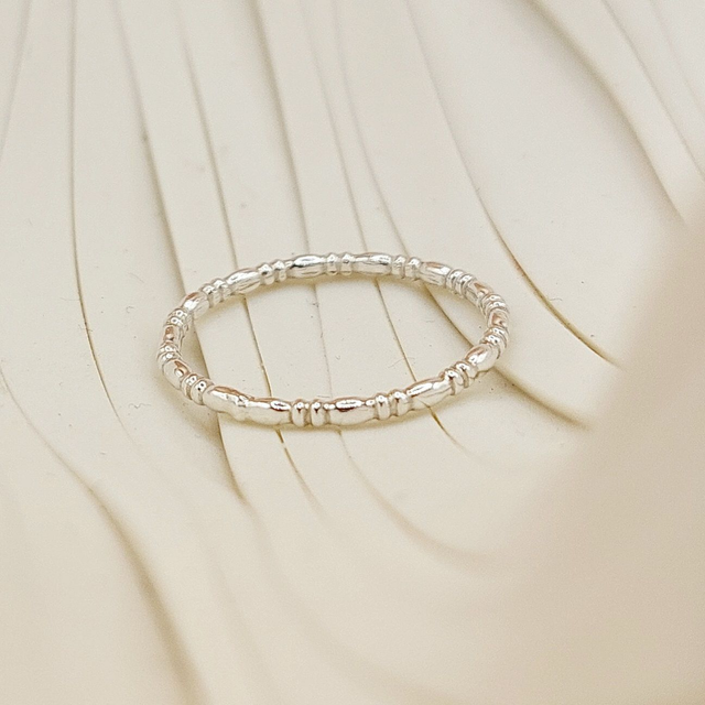 Sterling silver oval bobbles ring (single ring, size M)