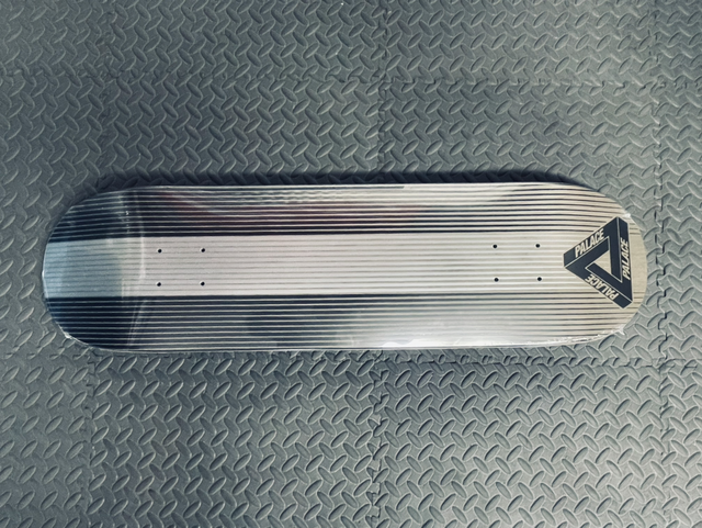 Palace Skateboards - Palace Linear - 8,25“