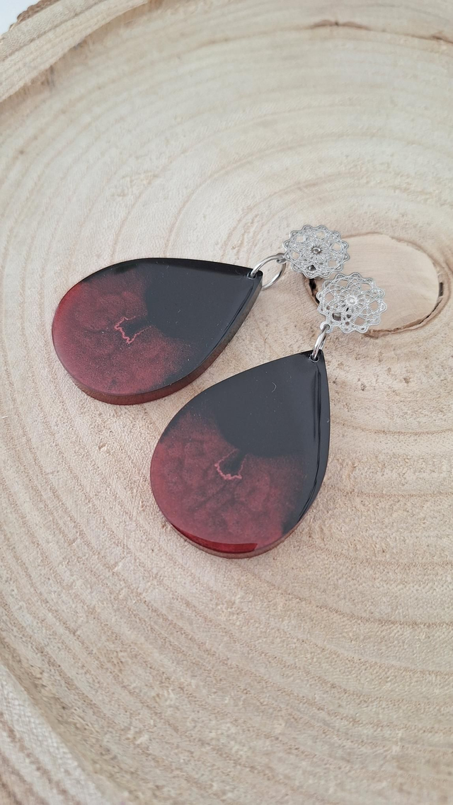 Boucles d&#039;oreilles gouttes noire/bordeau 