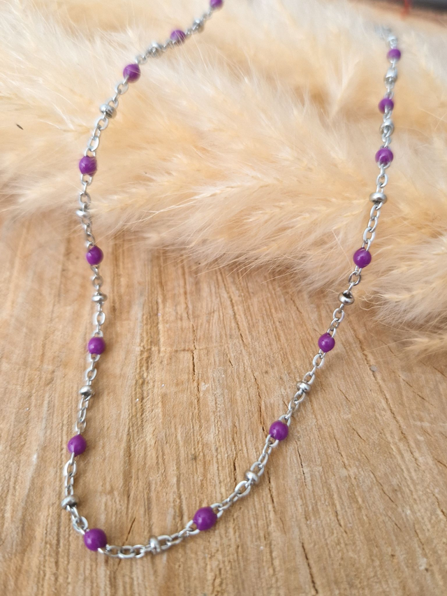Collier finesse "Perles émaillées" - Modèle argenté et violet