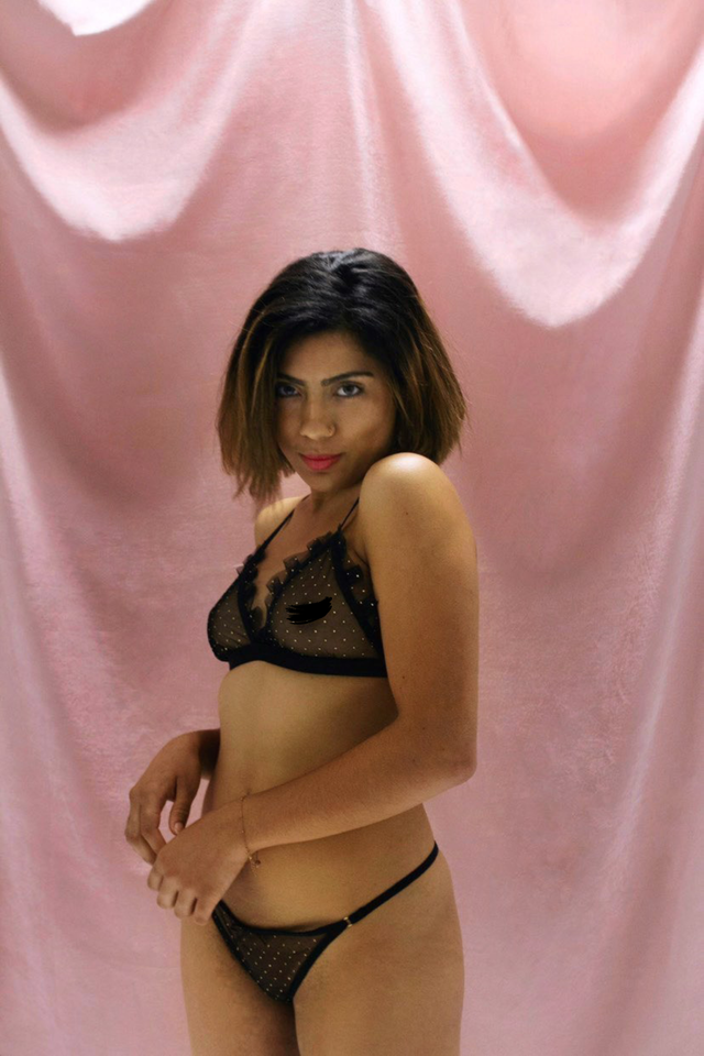 Gloria Thong in Black