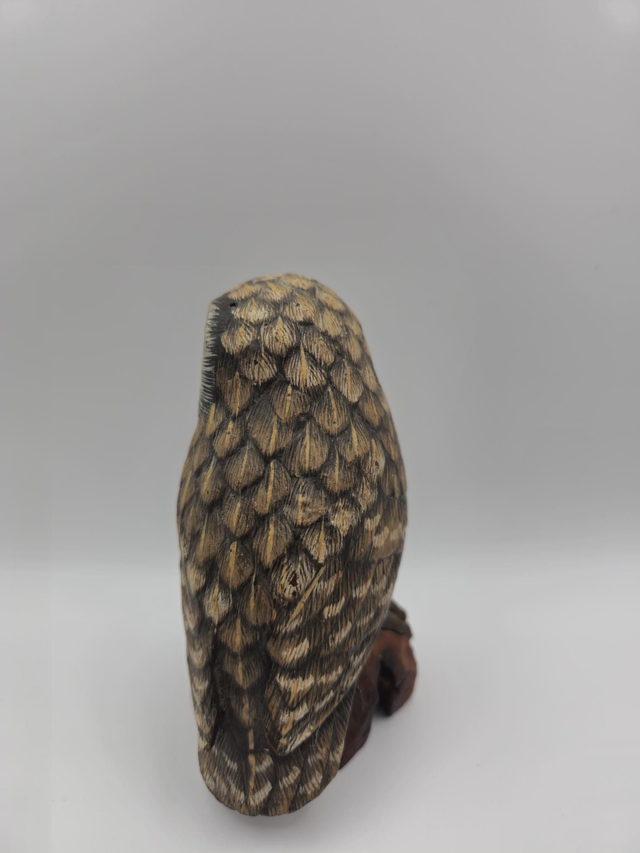 Petite chouette en bois peint