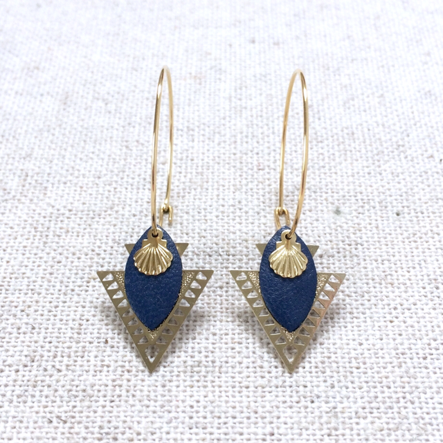 Boucles d’oreilles « Vielle » dorées, cuir bleu foncé