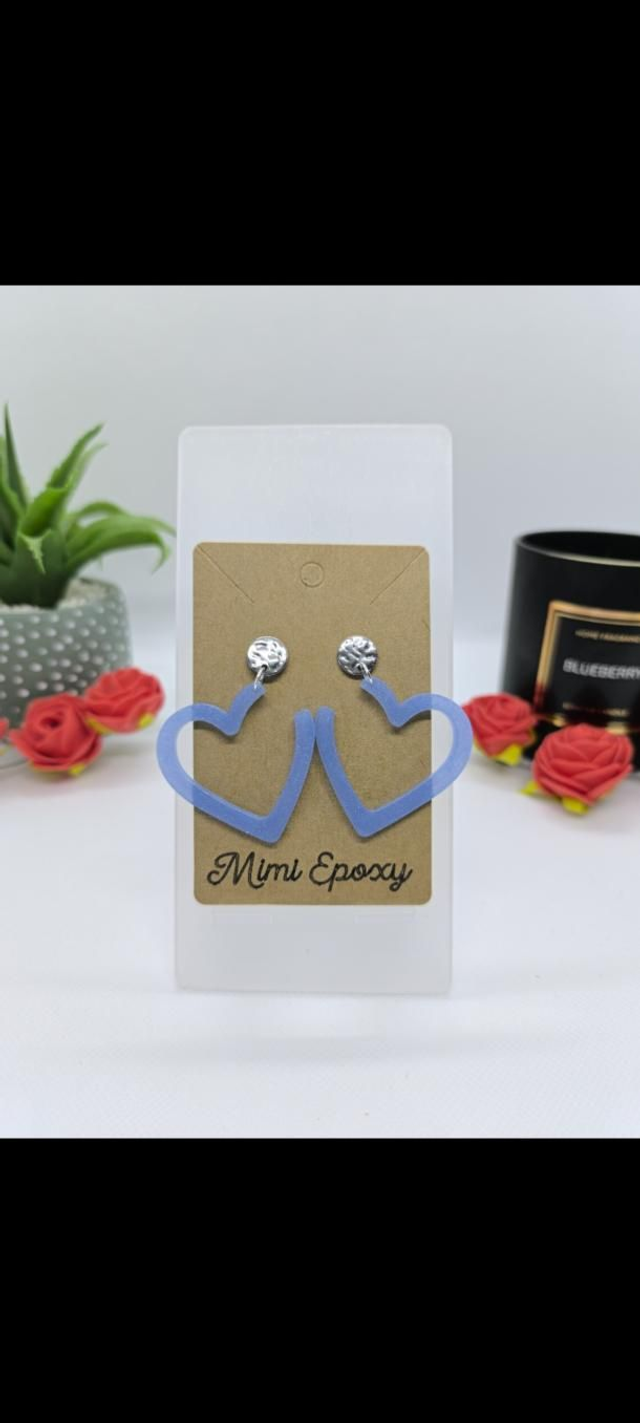 Boucles d'oreilles coeur bleu ciel nacré 