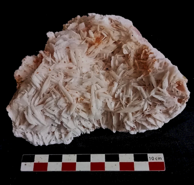 Baryte Crêtée et Vanadinite – Mibladen, Maroc – Spécimen de Collection