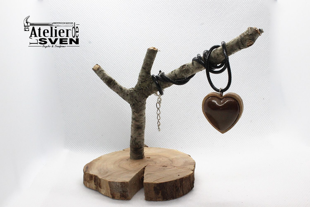 Pendentif Coeur Bois &amp; Résine - Couleur MARRON CAFE