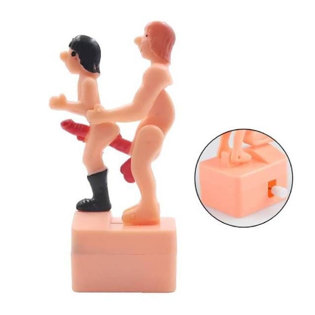 Brinquedo à Corda Casal Gay Transando