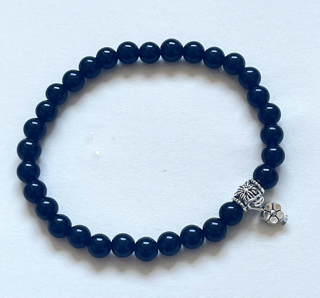 B46- Bracelet black obsidian et charms en métal
