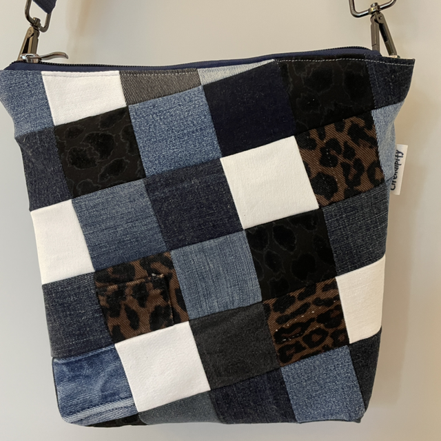Bouncer crossbody bag