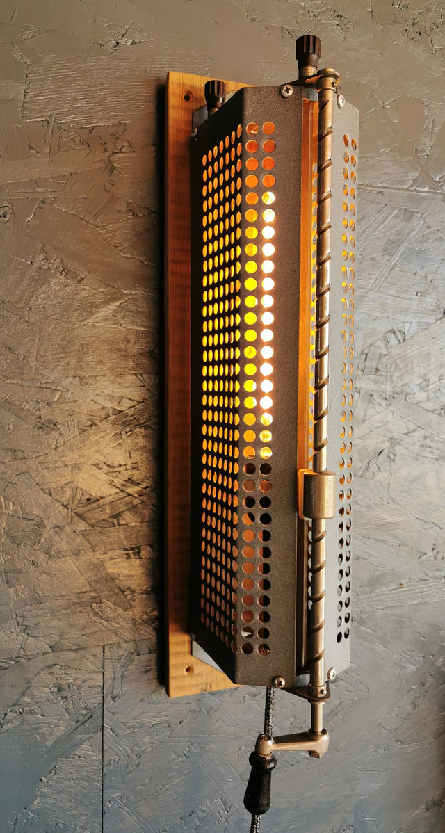 Applique murale lampe vintage rhéostat métal gris bois "Résiste !"