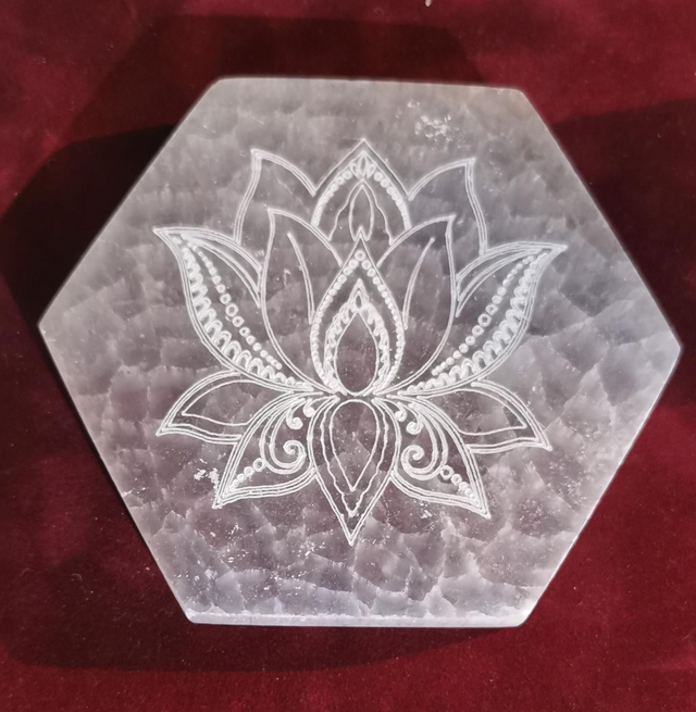 Plaque sélénite hexagonale 12 cm