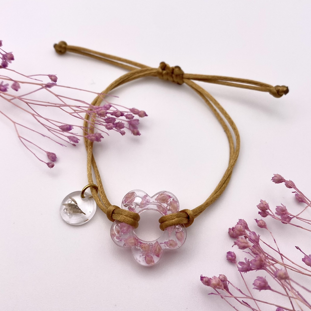 Bracelet bloom broom