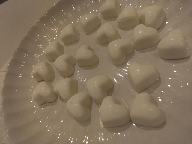 🍫 Vegan White Chocolate Hearts X4 in a pack 