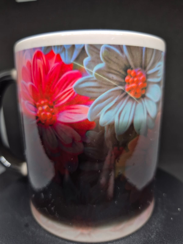 11 oz Thermo Reactive Mug (Personalised with your choice of writing or picture (We may contact you for more information via email))