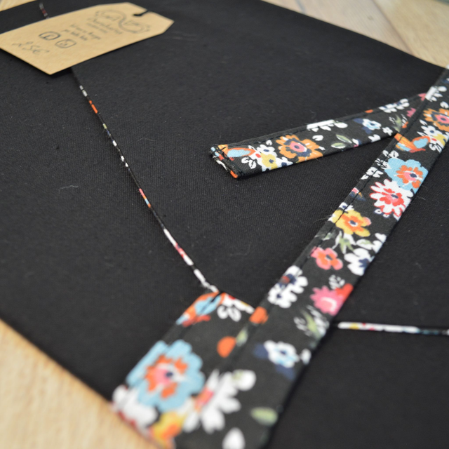 Protège livre, ECRIN MEDIUM Fleur de nuit Uni