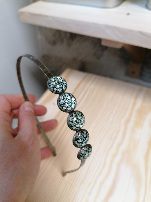 Serre Tête 5 Cabochons 