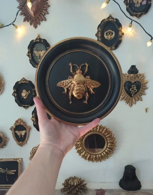 Décoration murale ronde abeille noir doré