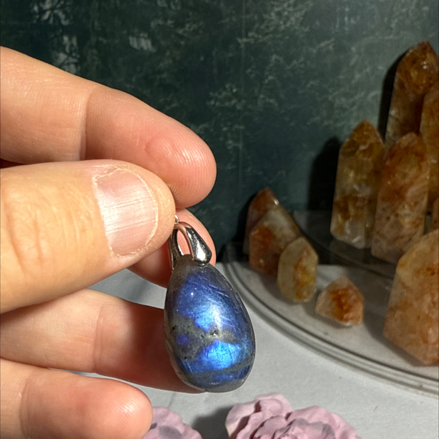 Lab pendent s925