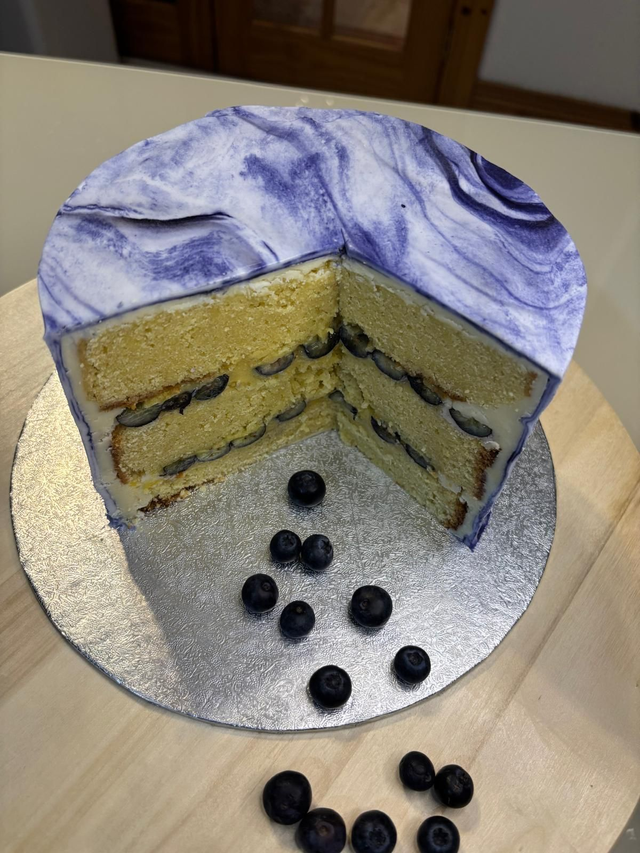 Classic Cake – 8 Servings