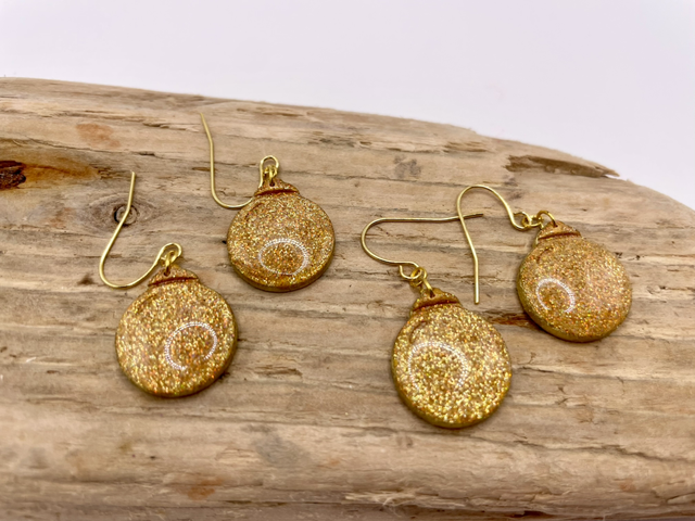 Gold baubles 