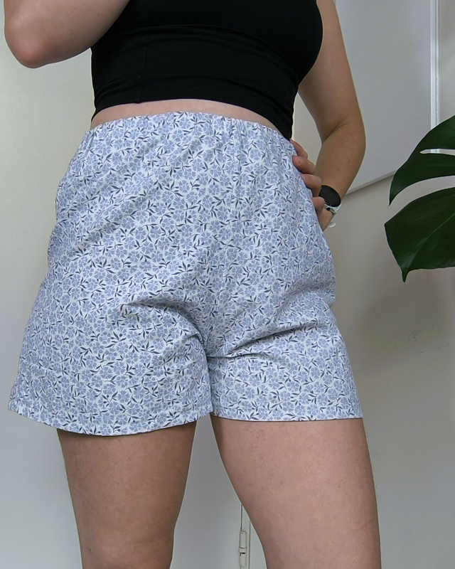 Short upcyclé fleurs bleues - Taille 1