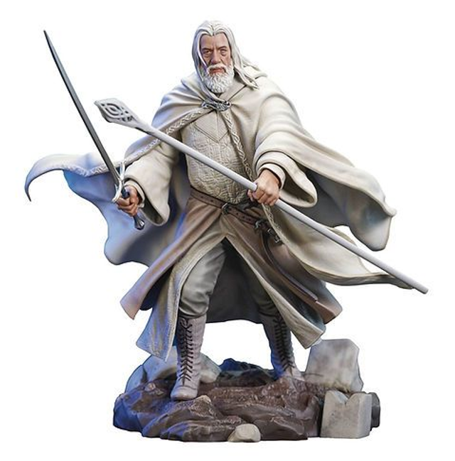 The Lord of the Rings: Gandalf Gallery Deluxe Figure