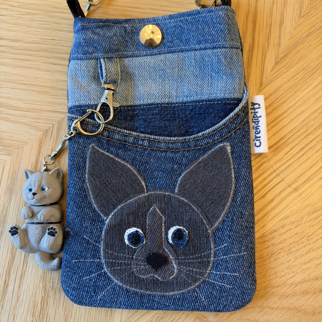 Smudge cat phone pouch 