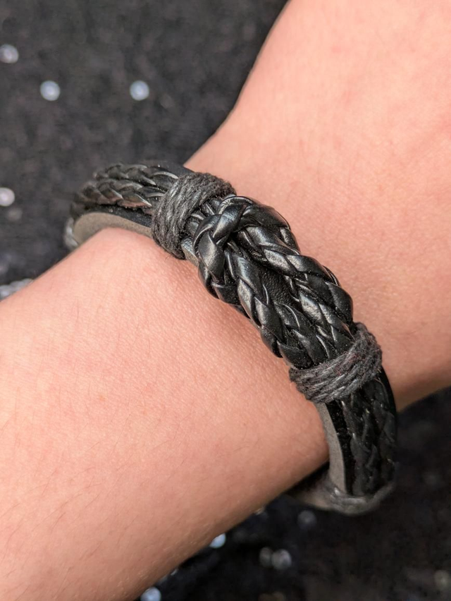 Bracelet cuir nœud 