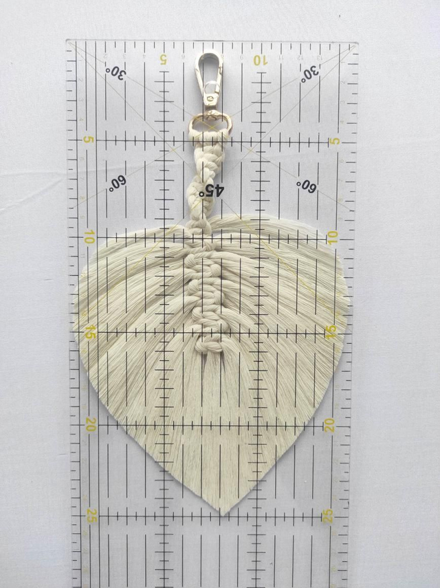 Décoration boho macramé feuille en coton beige