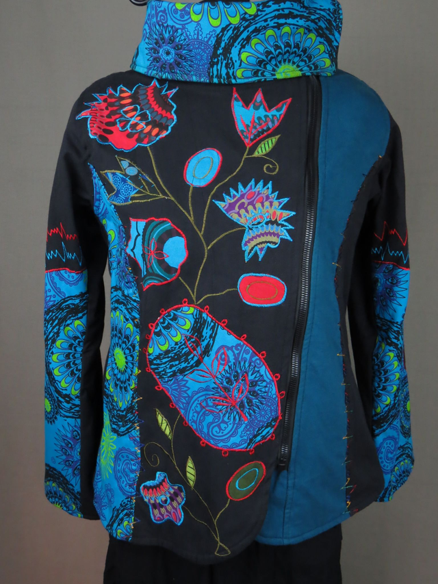 Veste ethnique courte. M