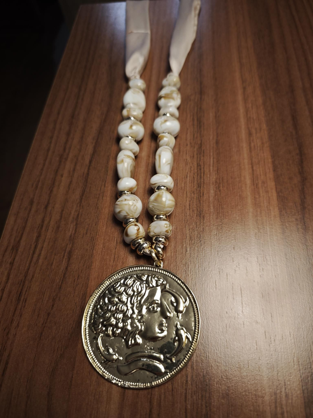 Collar Largo Medalla