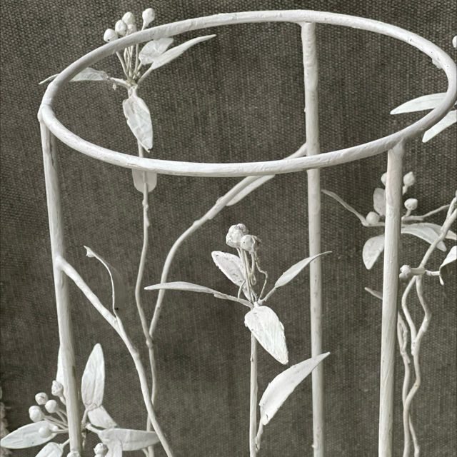 Weißer  Blumenständer Blumentisch aus Metall