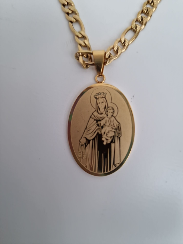 Collier Médaillon Vierge Marie Et Enfant Jésus Acier Inoxydable Doré