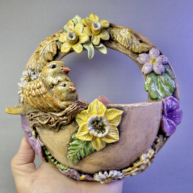 Momma Bird Hug Planter