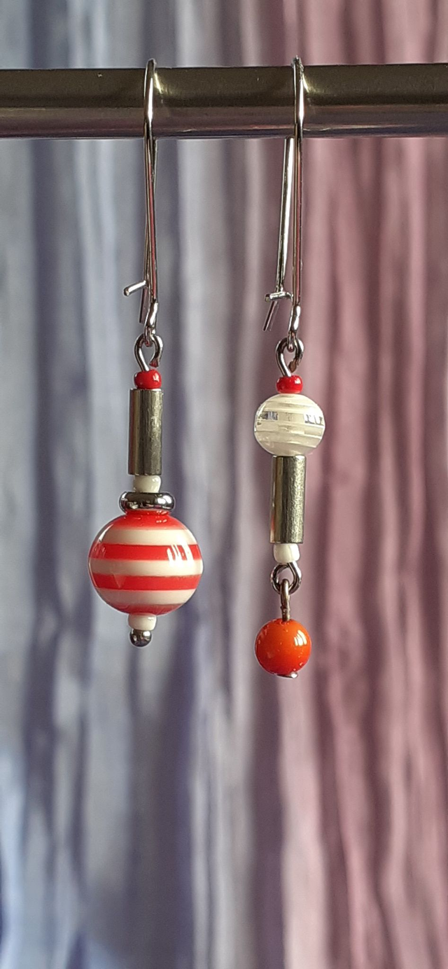 Esfera Boucles d'oreilles asymétriques Orange &amp; Blanc
