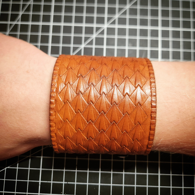 Bracelet large - Écailles de dragon