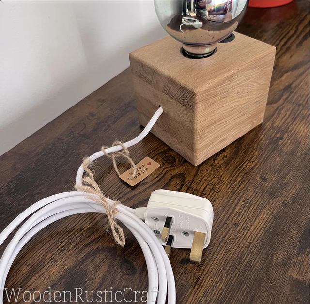 Small Oak Cube Lamp with Decorative Bulb