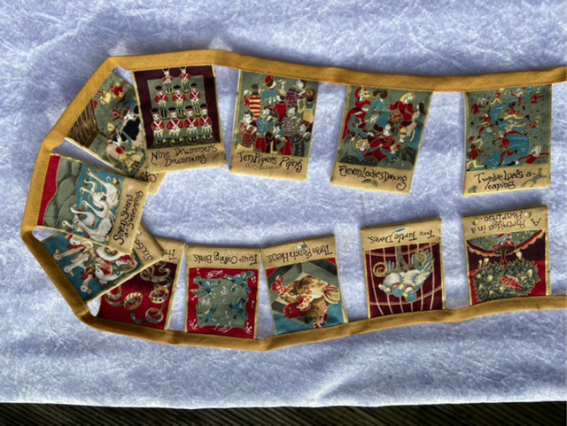 Beautiful Gold &amp; Red 12 Days of Christmas Bunting