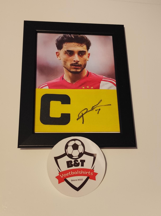 Gesigneerde Aanvoerdersband – Moro