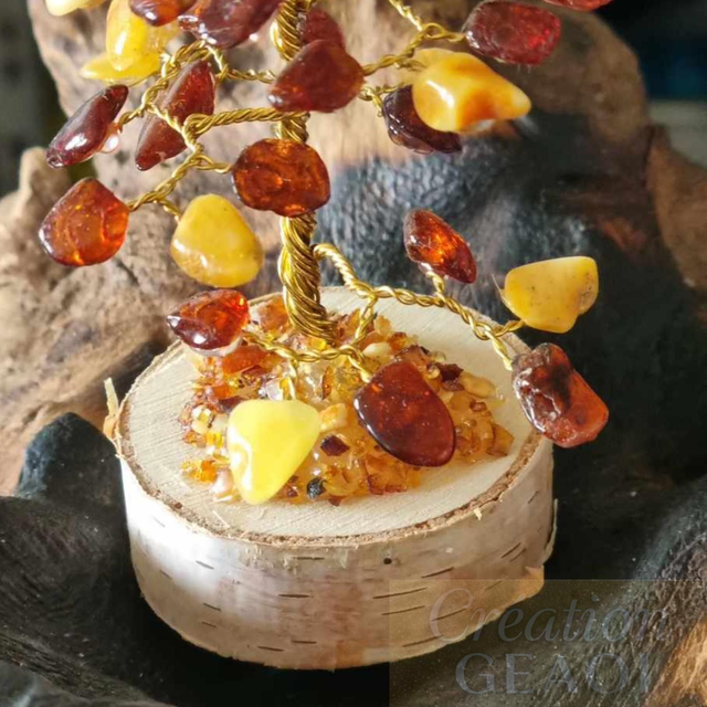 Arbre en Ambre "SYLVIA"( photo non contractuelle les couleurs et la forme peuvent varier d un arbre a l autre)