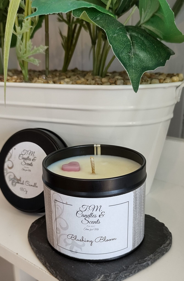 Blushing Bloom candle tin