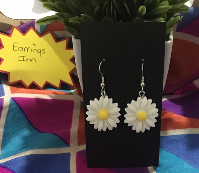 White Dangling Earrings - WDE39
