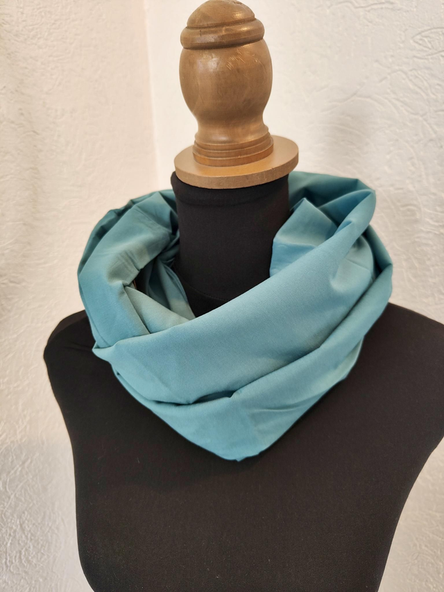 Tour de cou léger bleu céladon 