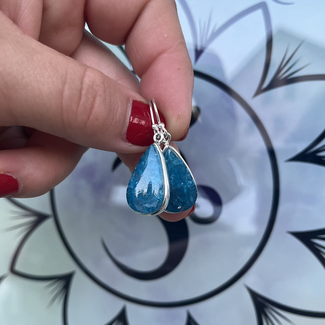Boucles d’oreilles en Apatite de qualité sublime