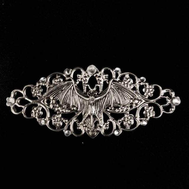 Nosferatu hairclip/comb