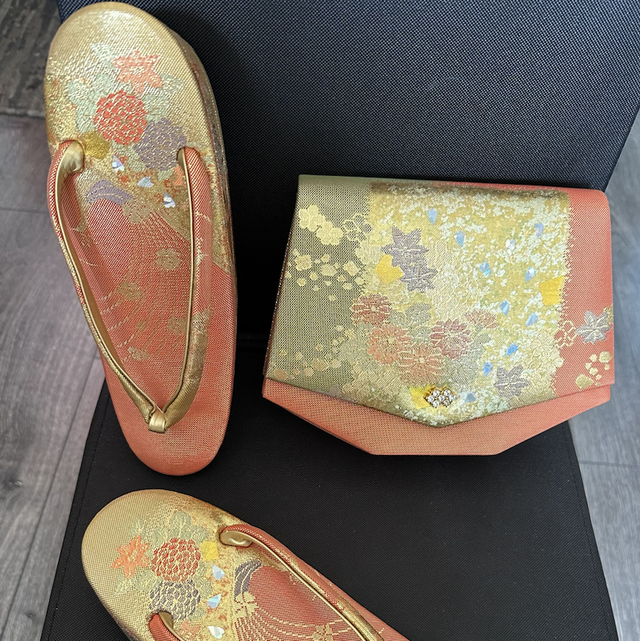 Zori chaussure orange chrysanthèmes