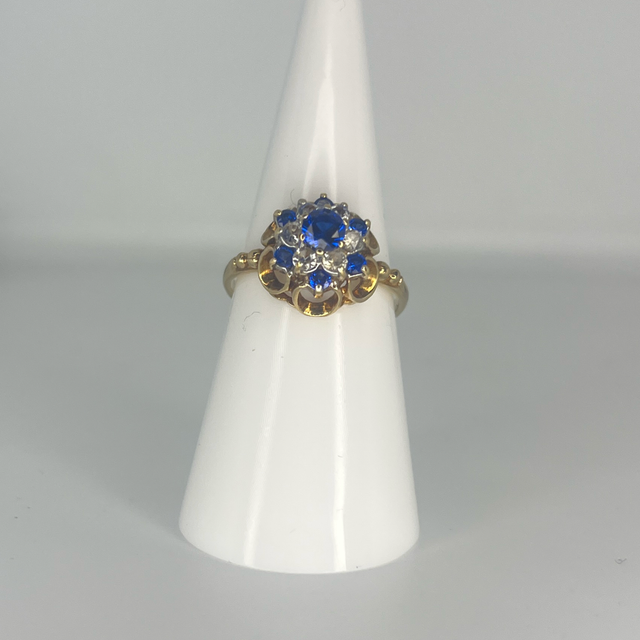 Vintage 9ct Gold Spinel Floral Cocktail Ring - Size M