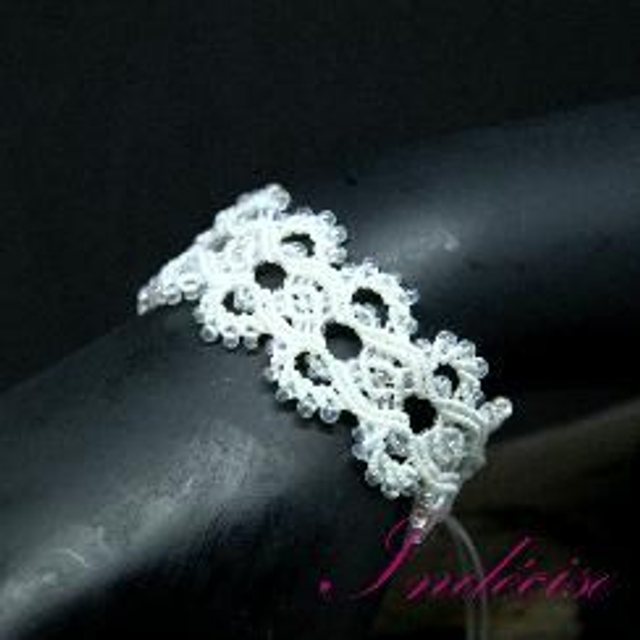 Bracelet ajustable macramé blanc et perles cristal