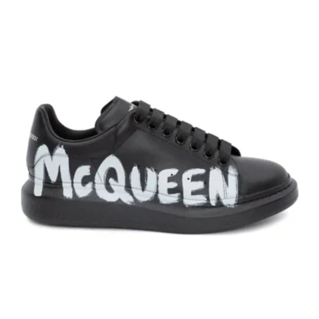 Alexander McQueen, grafitti white
